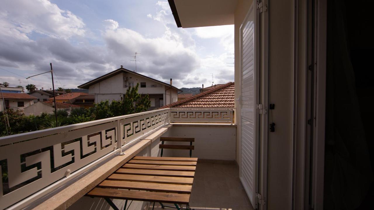 Aria Di Sale Bed & Breakfast Martinsicuro Exterior photo